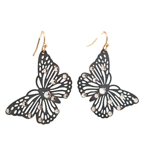 NWT! Sale 🎉 Gray Rhinestone Metal
Lightweight Butterfly Fish Hook Earrings - Picture 3 of 6